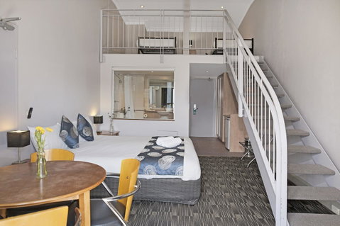 Banjo Paterson Inn - Accommodation in Surfers Paradise 2