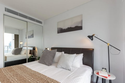 High Rise Apt In Heart Of Sydney Wt Harbour View - Accommodation in Surfers Paradise 17