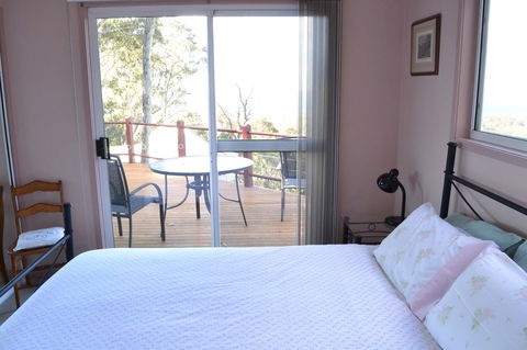 Bundle Hill Cottages - Accommodation in Surfers Paradise 25