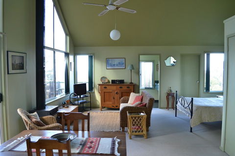 Bundle Hill Cottages - Accommodation in Surfers Paradise 44
