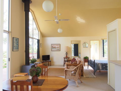 Bundle Hill Cottages - Accommodation in Surfers Paradise 6