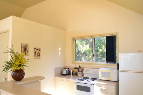 Bundle Hill Cottages - Accommodation in Surfers Paradise 40