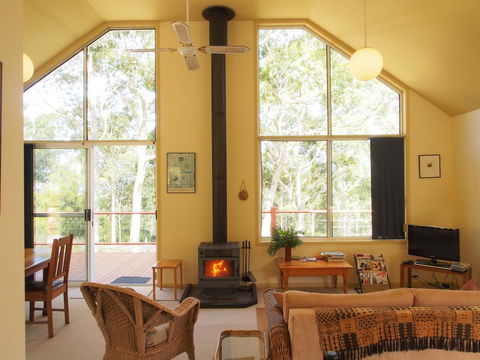 Bundle Hill Cottages - Accommodation in Surfers Paradise 18