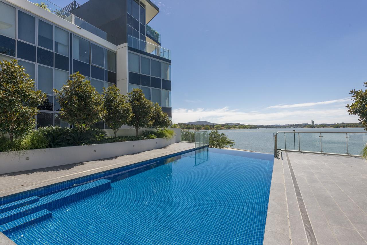 Kingston ACT Accommodation in Surfers Paradise