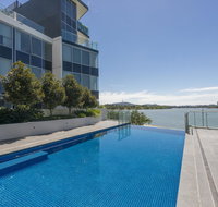 Accommodate Canberra - Lakefront - Accommodation in Surfers Paradise