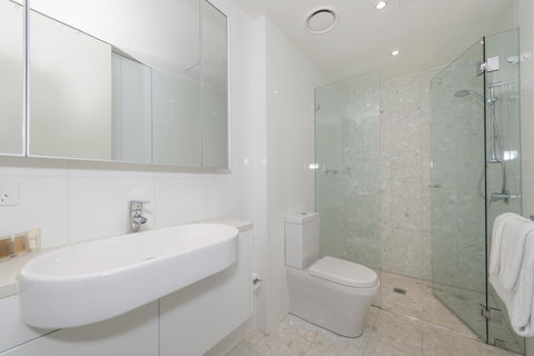 Lakefront 116 Kingston ACT - Accommodation in Surfers Paradise 5