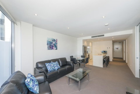 Lakefront 116 Kingston ACT - Accommodation in Surfers Paradise 1