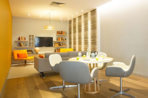 Novotel Sydney Darling Harbour - Accommodation in Surfers Paradise 27