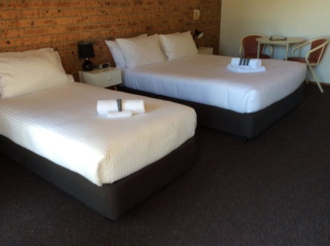 Bega Downs Motor Inn - Accommodation in Surfers Paradise 5