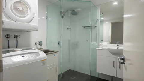 Byron Quarter Apartments - Accommodation in Surfers Paradise 31