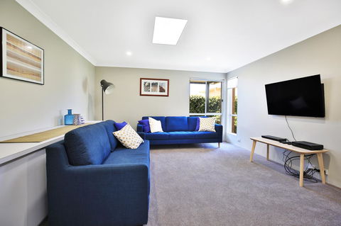 Neptune I Absolute Beachfront I Stunning Views - Accommodation in Surfers Paradise 7