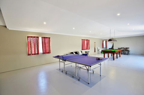 Neptune I Absolute Beachfront I Stunning Views - Accommodation in Surfers Paradise 21