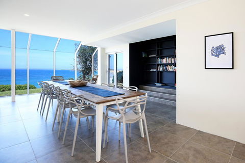 Neptune I Absolute Beachfront I Stunning Views - Accommodation in Surfers Paradise 6