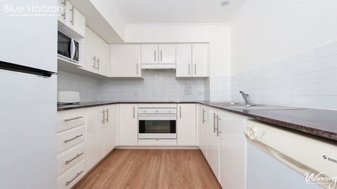 Blue Horizons, Unit 808, 41-45 Shoal Bay Road - Accommodation in Surfers Paradise 7