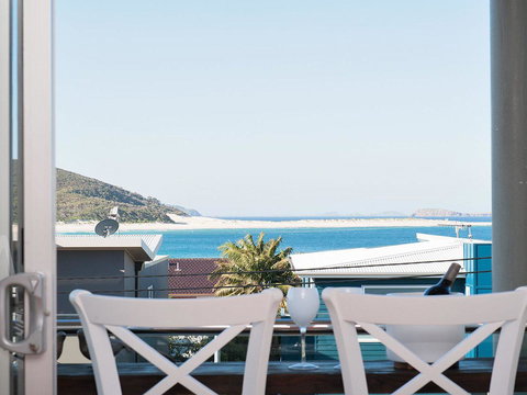 Blue View @ Fingal Bay - Accommodation in Surfers Paradise 13