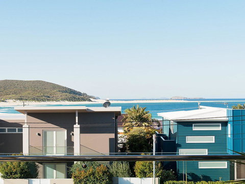 Blue View @ Fingal Bay - Accommodation in Surfers Paradise 16