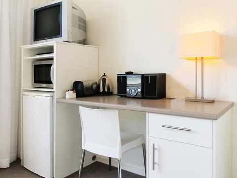 Oaks Nelson Bay Lure Suites - Accommodation in Surfers Paradise 12