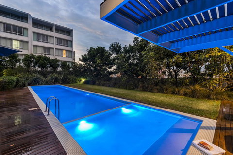 Oaks Nelson Bay Lure Suites - Accommodation in Surfers Paradise 11