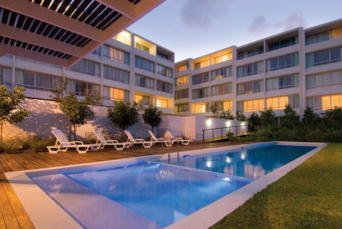 Oaks Nelson Bay Lure Suites - Accommodation in Surfers Paradise 0