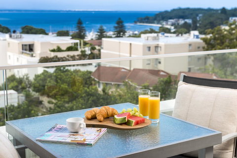 Oaks Nelson Bay Lure Suites - Accommodation in Surfers Paradise 6