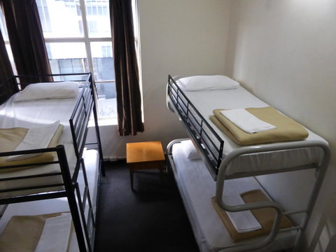 Maze Backpackers - Sydney - Accommodation in Surfers Paradise 31