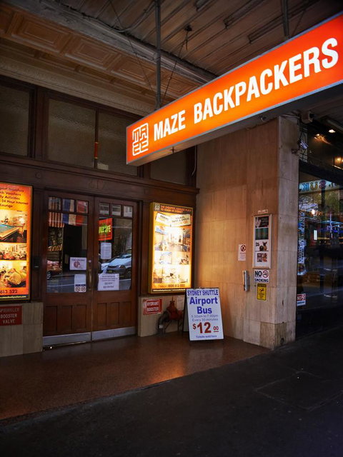 Maze Backpackers - Sydney - Accommodation in Surfers Paradise 0