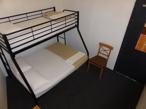 Maze Backpackers - Sydney - Accommodation in Surfers Paradise 32