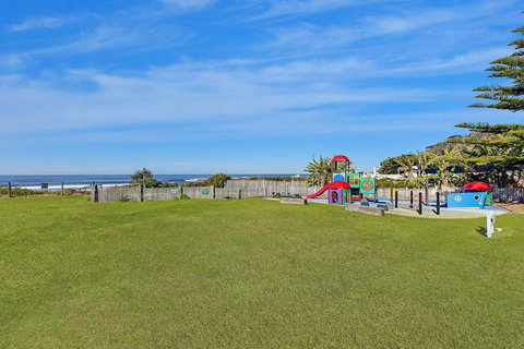 Blue Lagoon Beach Resort - Accommodation in Surfers Paradise 12