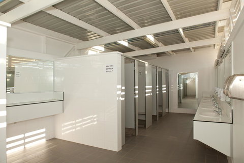 Blue Lagoon Beach Resort - Accommodation in Surfers Paradise 21