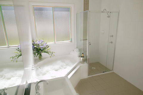 Nightingale Villas - Accommodation in Surfers Paradise 9