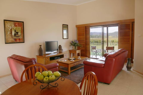 Nightingale Villas - Accommodation in Surfers Paradise 8
