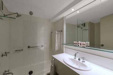 Mercure Newcastle - Accommodation in Surfers Paradise 32