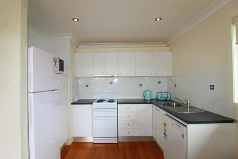 Anglesea, 17 Hodgson Street - Accommodation in Surfers Paradise 3