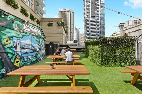 Summer House Sydney City - Formerly Sydney Backpackers - Accommodation in Surfers Paradise 9