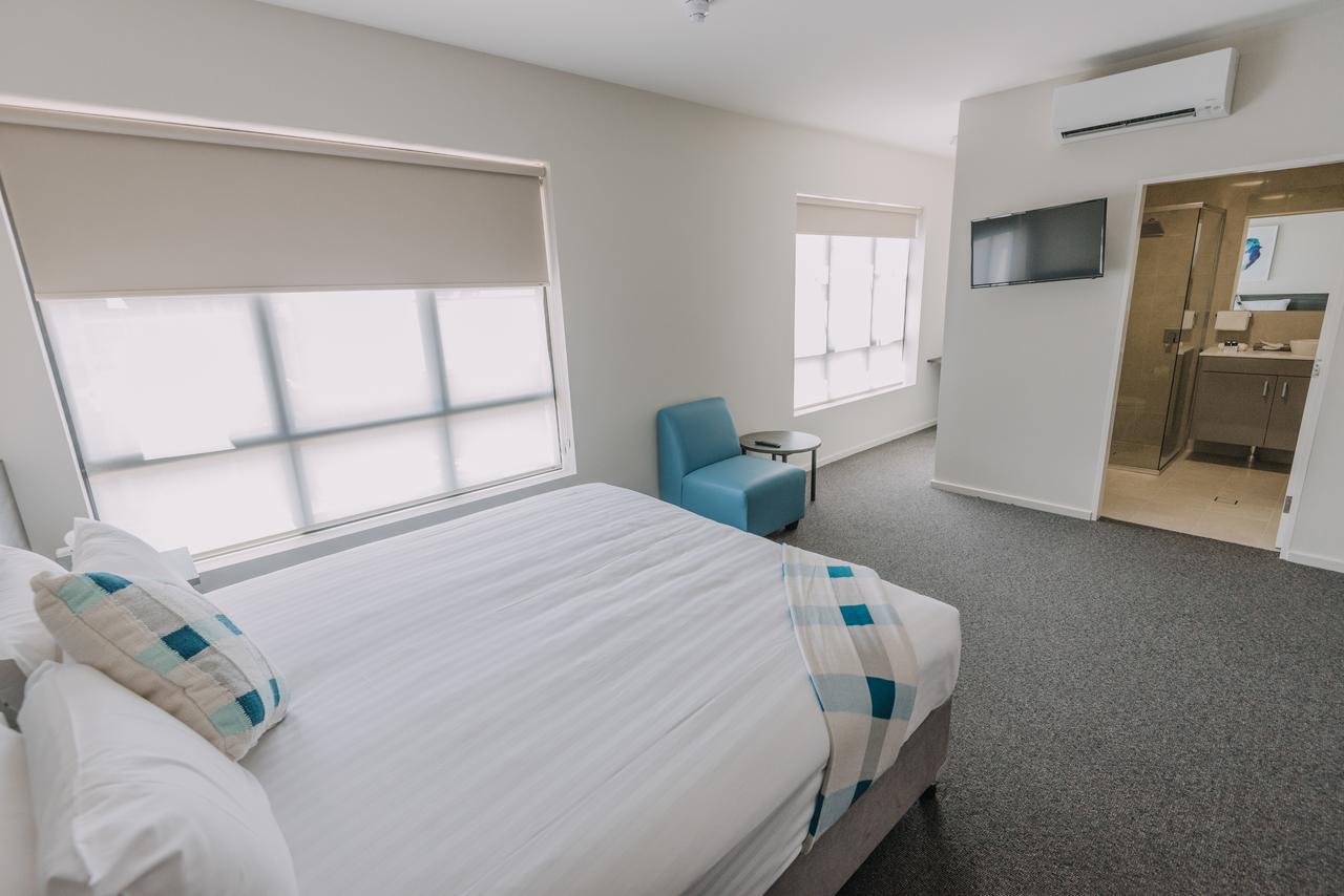  Accommodation in Surfers Paradise