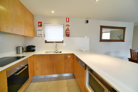Snowstream 4 - Accommodation in Surfers Paradise 5