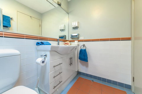 Condo 105 @ Horizons Golf Resort - Salamander Bay NSW - Accommodation in Surfers Paradise 21