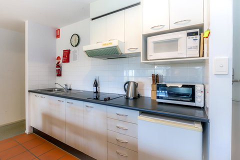 Condo 105 @ Horizons Golf Resort - Salamander Bay NSW - Accommodation in Surfers Paradise 13