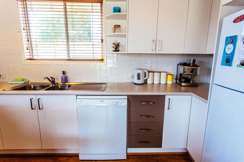 Sunbaker Pet Friendly Awards Finalist 4 Mins Walk To Culburra Beach - Accommodation in Surfers Paradise 14
