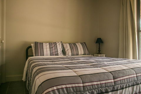 Ironstone Estate Lovedale - Accommodation in Surfers Paradise 13