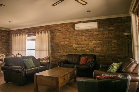 Ironstone Estate Lovedale - Accommodation in Surfers Paradise 16