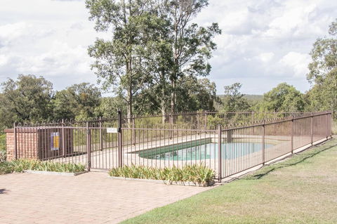 Ironstone Estate Lovedale - Accommodation in Surfers Paradise 3