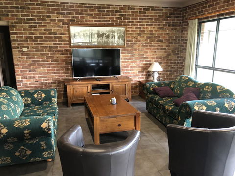 Ironstone Estate Lovedale - Accommodation in Surfers Paradise 1