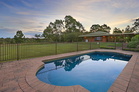 Ironstone Estate Lovedale - Accommodation in Surfers Paradise 0