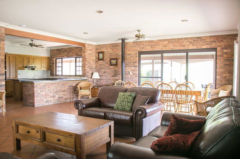 Ironstone Estate Lovedale - Accommodation in Surfers Paradise 19