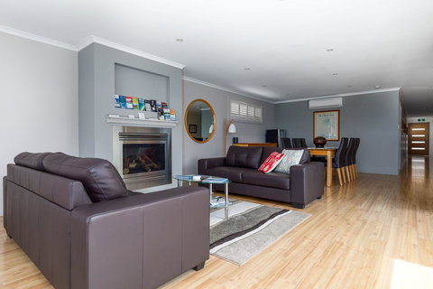 The Edgewater On Greville - Accommodation in Surfers Paradise 12