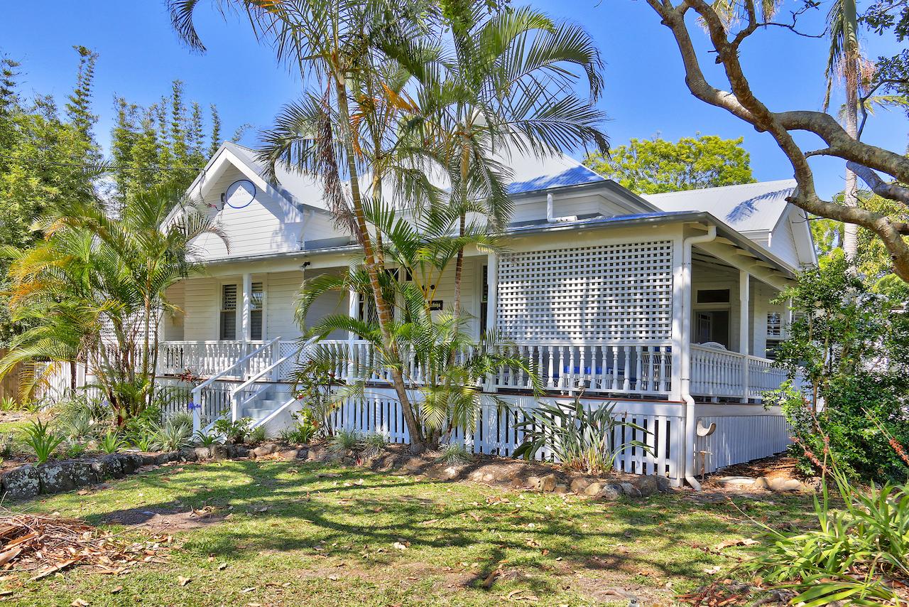 Byron Bay NSW Accommodation in Surfers Paradise