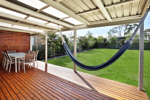 Hayes Beach House I Award Winner I 4 Mins To Beach - Accommodation in Surfers Paradise 6