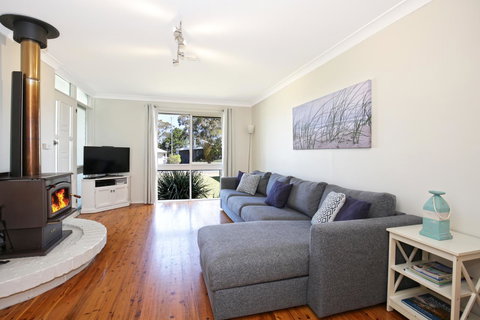Hayes Beach House I Award Winner I 4 Mins To Beach - Accommodation in Surfers Paradise 2