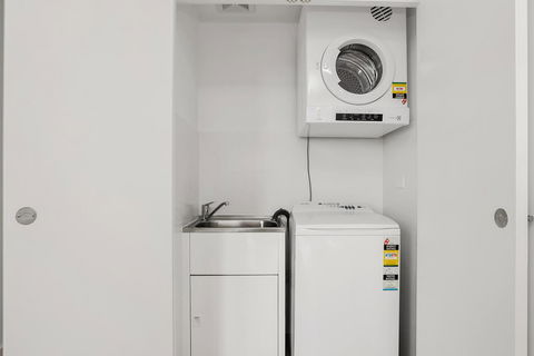Wyndel Apartments St Leonards 6Atch - Accommodation in Surfers Paradise 4